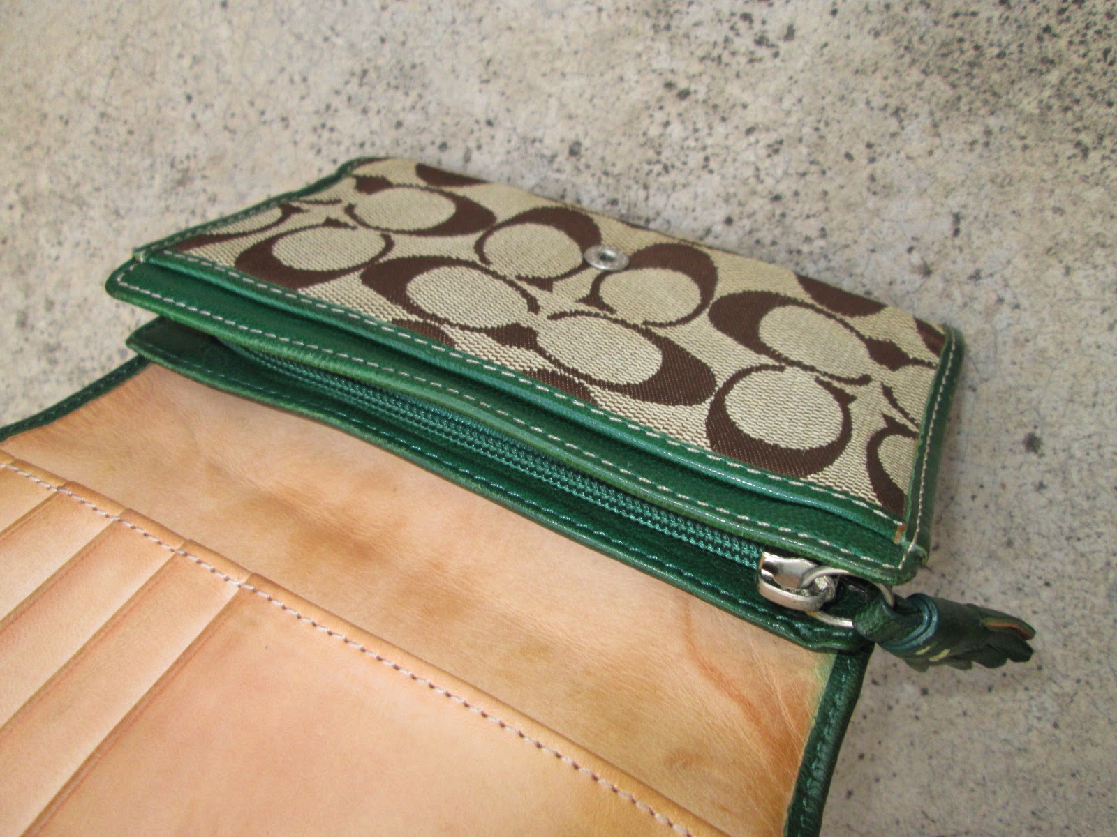 d0rayakEEbaG: Authentic Coach Signature Wallet(SOLD)