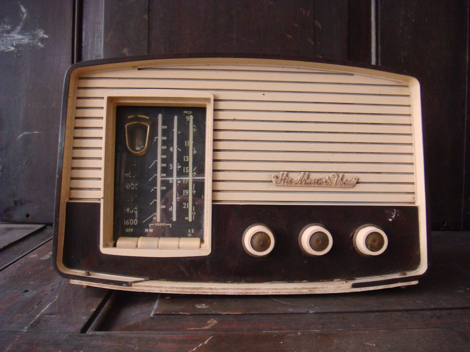 Decoración y Antigüedades Radio antigua.