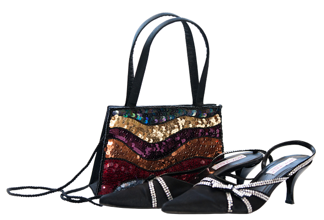 Small handbag with wavy rows of colourful sequins.
