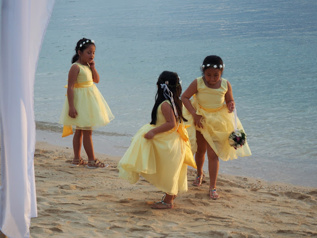 Vinatraveler S Blog Stilts Calatagan Beach Resort An Amazing Beach