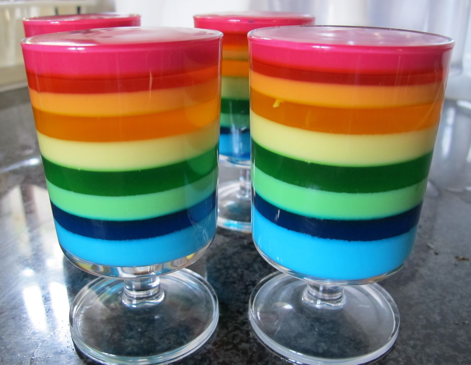 Kreasi Dapur Iis Sukendar Rainbow Agar agar Puding