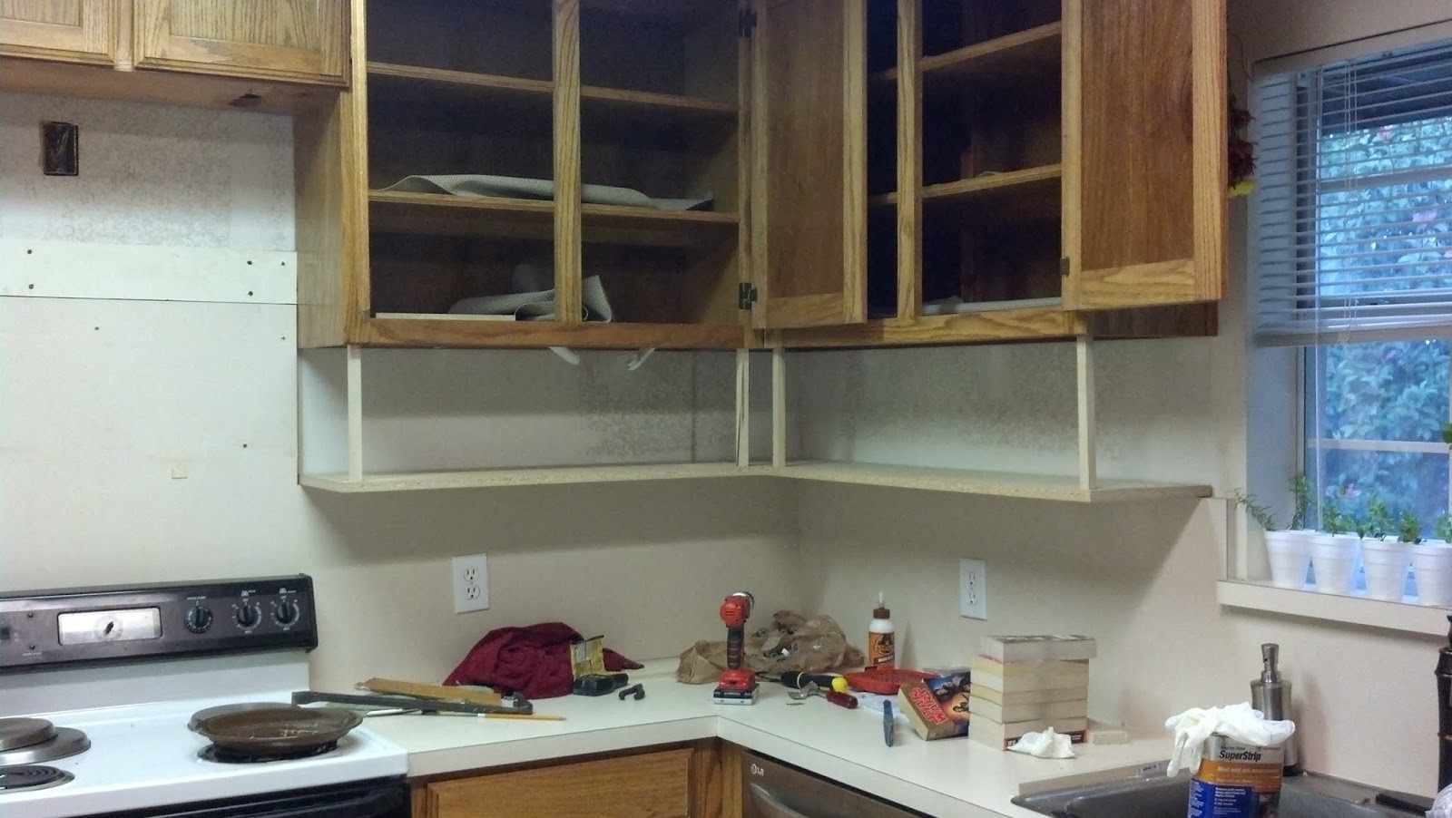 Fix Lovely How to build shelves under your kitchen