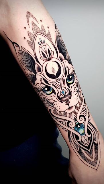 Tatuagens femininas de gatos Tatuagens femininas de gatos
