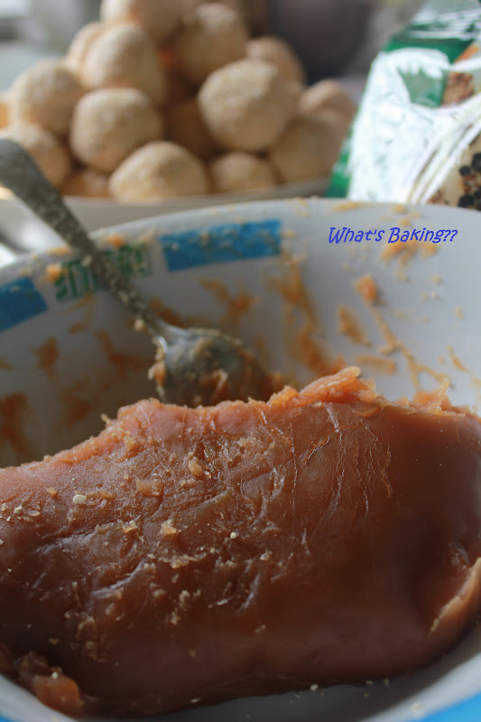 What's Baking?? Lotus Paste Sesame Balls