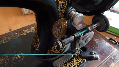 Winding a long bobbin on Singer 1893 hand crank machine