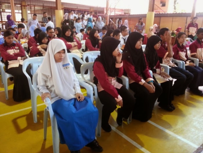 Ucapan Hari Graduasi Sekolah Menengah - Kabar Blok