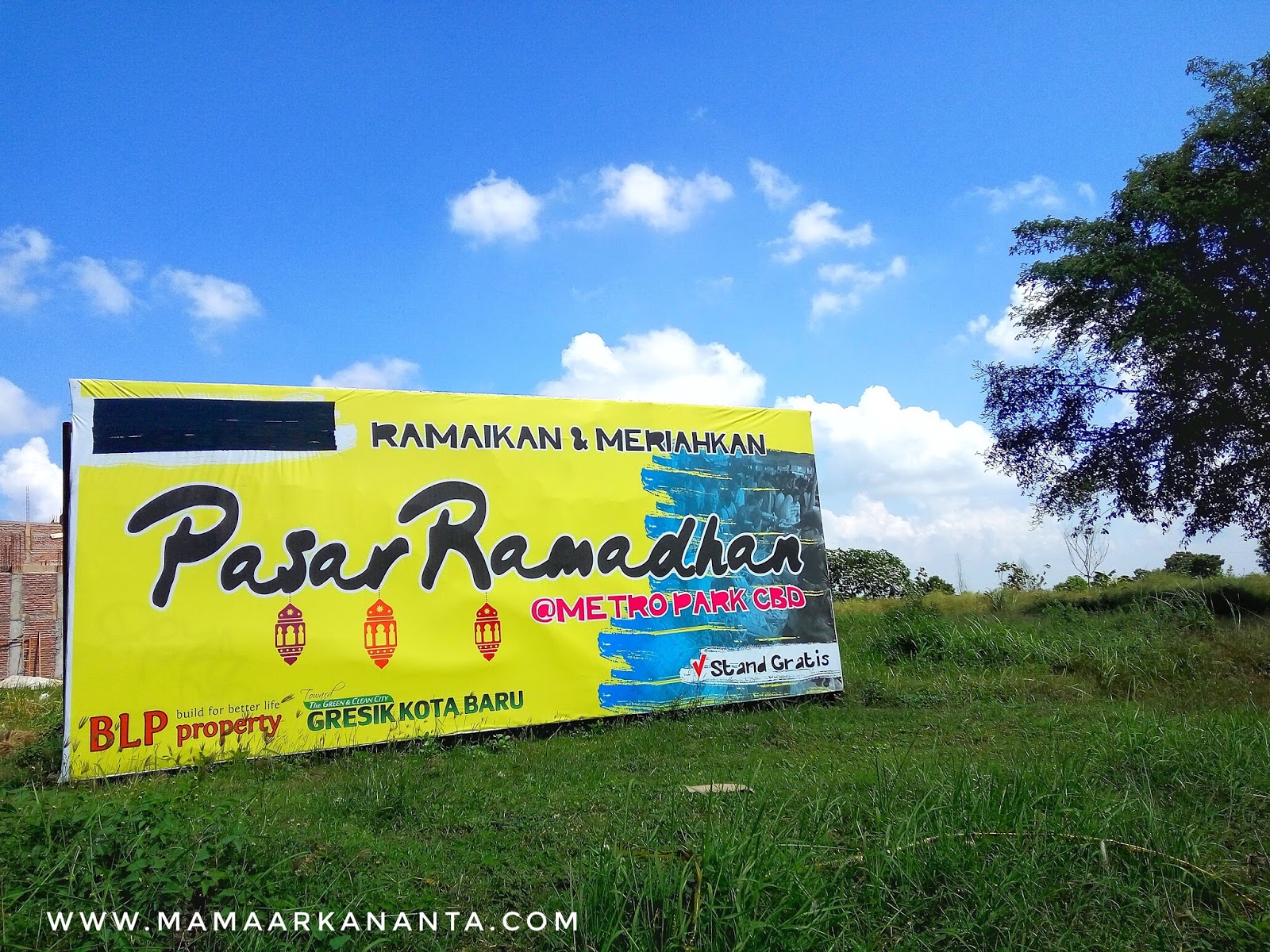 Jalan-Jalan Santai dan Berbelanja di Pasar Ramadhan di Kota Gresik
