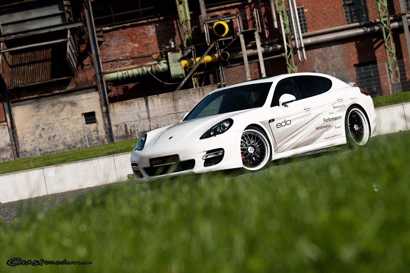 700 Horsepower Porsche Panamera Turbo S by Edo Competition | Custmod Cars