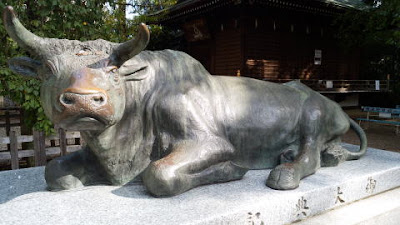 布田天神社の牛