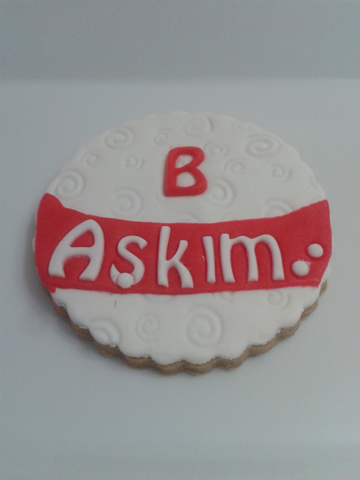 Yasemin Butik Kurabiye ve Pasta Baran Bey�e tatlı bir hediye..