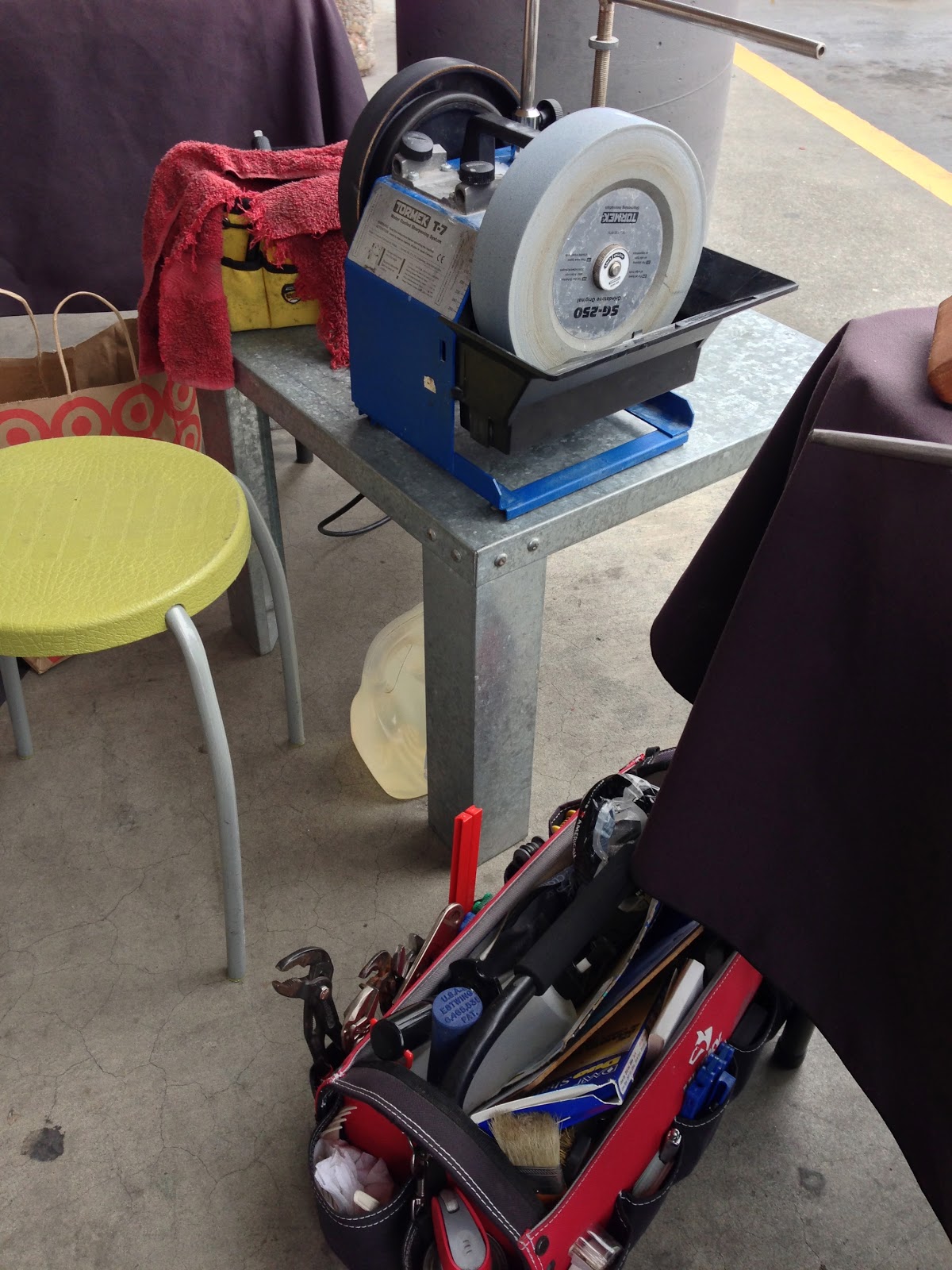 Mobile Knife Sharpening / Knife Sales Yes, I Sharpen Serrated Knives