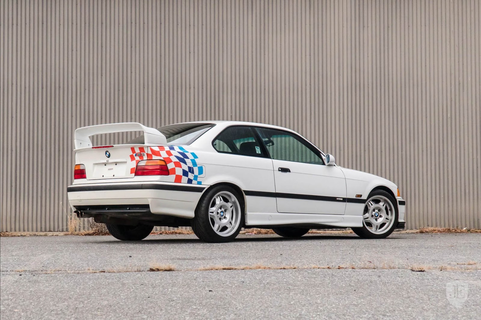 1995 BMW M3 Lightweight Would Make One M-Thusiast Very Happy | Carscoops 1995 BMW M3 Lightweight Would Make One M-Thusiast Very Happy | Carscoops