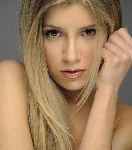 Laura Fernandez Famosos Fan