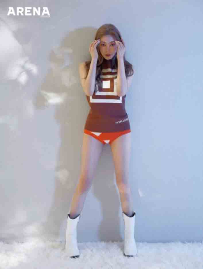 Tiffany Snsd Sexy And Elegant In The Photo Shoot Of Arena