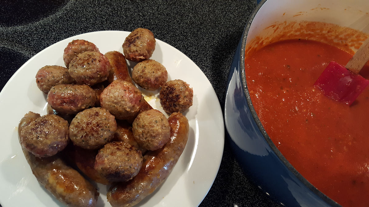 Italian Meat Sauce with Sausage and Meatballs