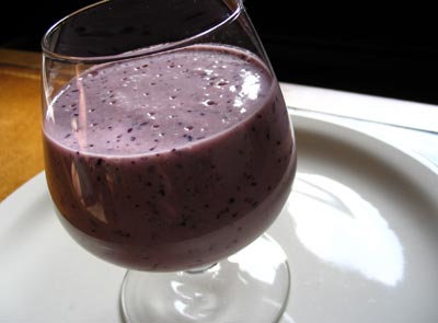 Blueberry and Maple Syrup Oat Smoothie