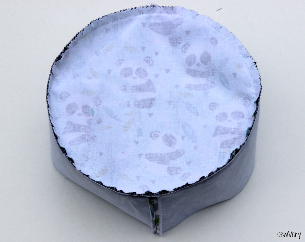 sewVery Round Cushion Pattern and Tutorial