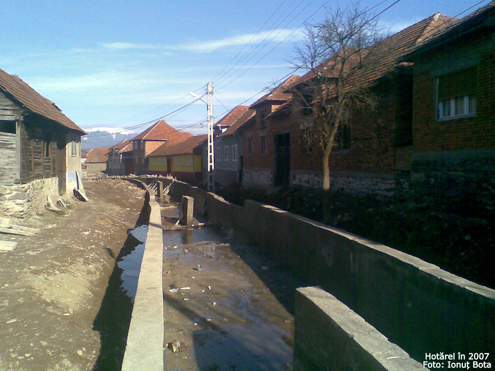 Hotarel, Bihor, Romania in 2007 ; satul Hotarel comuna Lunca judetul Bihor Romania