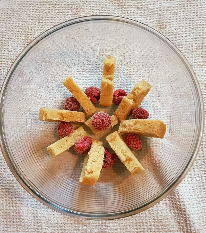 VEGETARIAN BEEF Easy Peasy Vegan Trifle