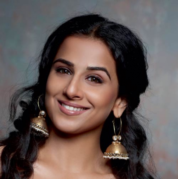 The Dirty Picture Actress Vidya Balan Latest Cute Photos gallery pictures