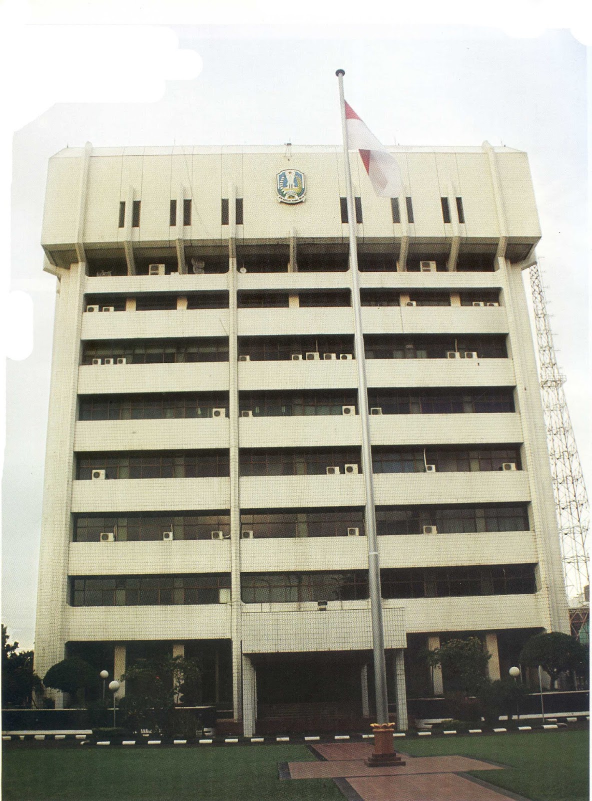 KOTA SURABAYA KU: KANTOR GUBERNUR JAWA TIMUR