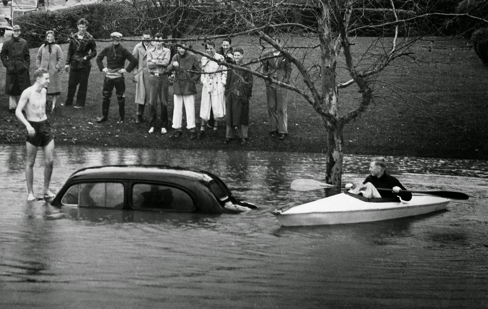 35 Black and White Photos of the 1938 Los Angeles Flood