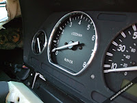 Rover 25 with chrome instrument cluster dial rings