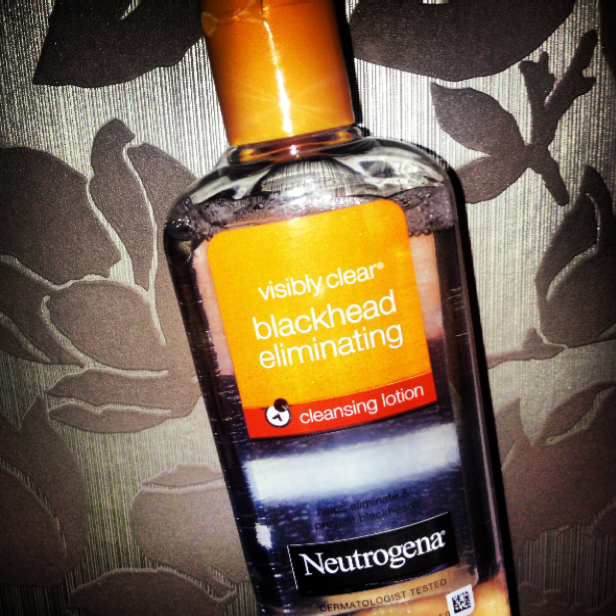neutrogena blackhead eliminating cleansing lotion