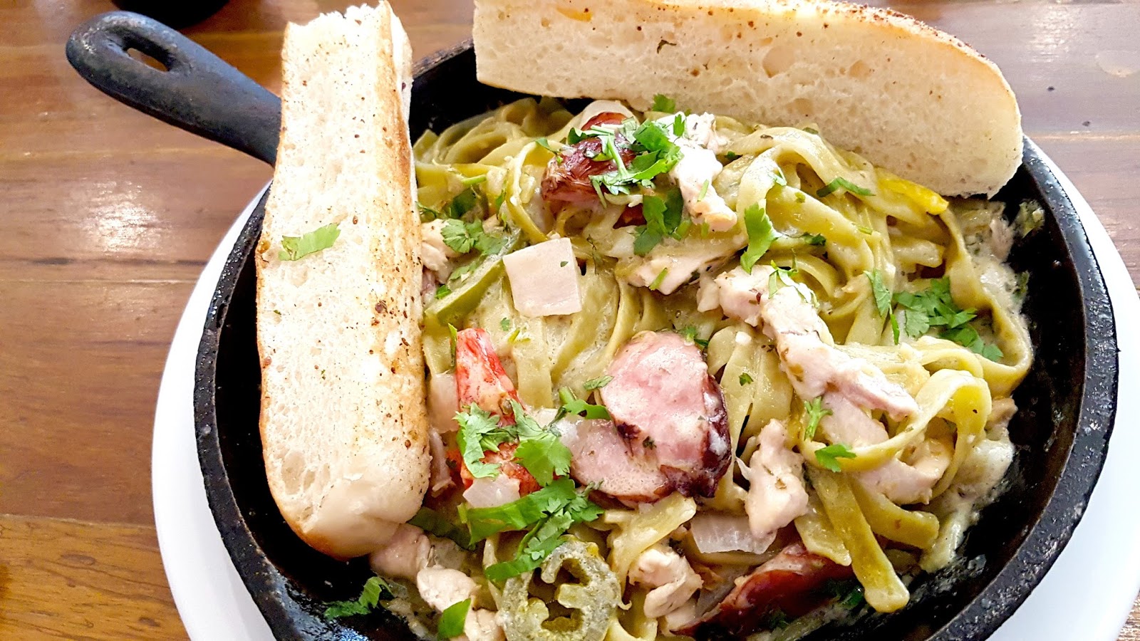 California Pizza Kitchen Garlic Cream Sauce California Pizza Kitchen Garlic Cream Sauce