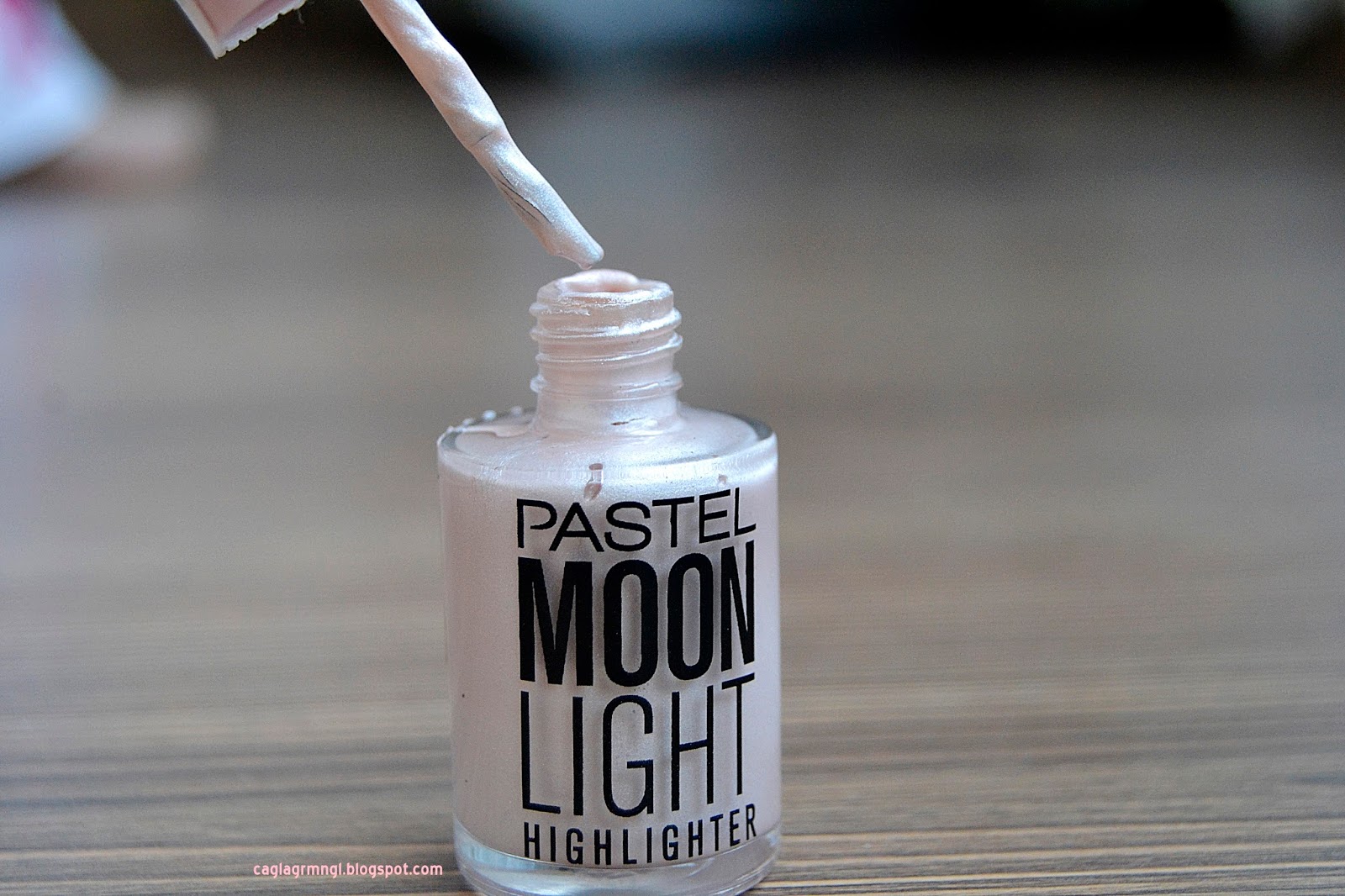 Pastel Moon Light Highlighter Cagla Görmenoglu