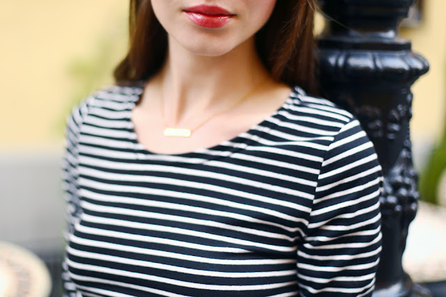 black and white striped crop top czarno-biała bluzka w paski stylizacja