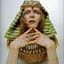 ENSAIO FOTOGRÁFICO DE DAVID BOWIE COMO ESFINGE