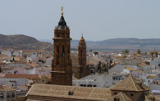 Vista de Antequera desde el Arco de los Gigantes. Vista de Antequera desde el Arco de los Gigantes.