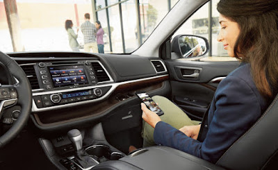 Ford i Toyota acceleren un estàndard d'aplicacions de smartphones per a vehicles