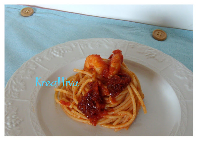 Spaghetti pomodori secchi e gamberi