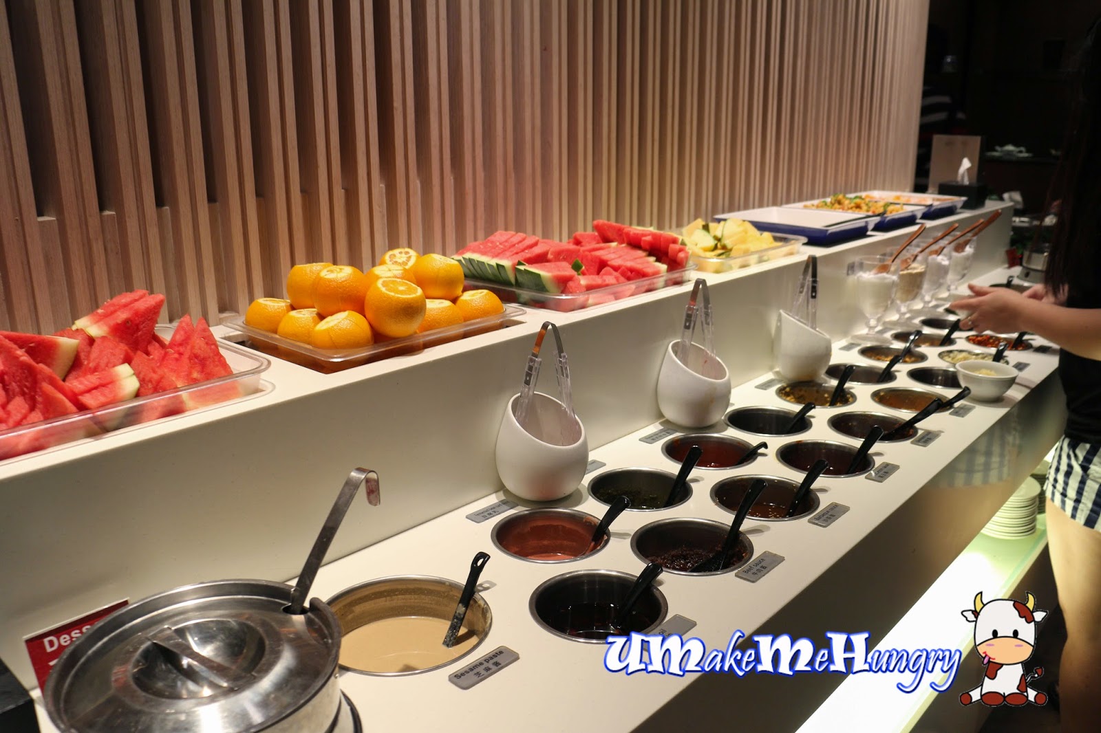 Condiments & Fruits Counter