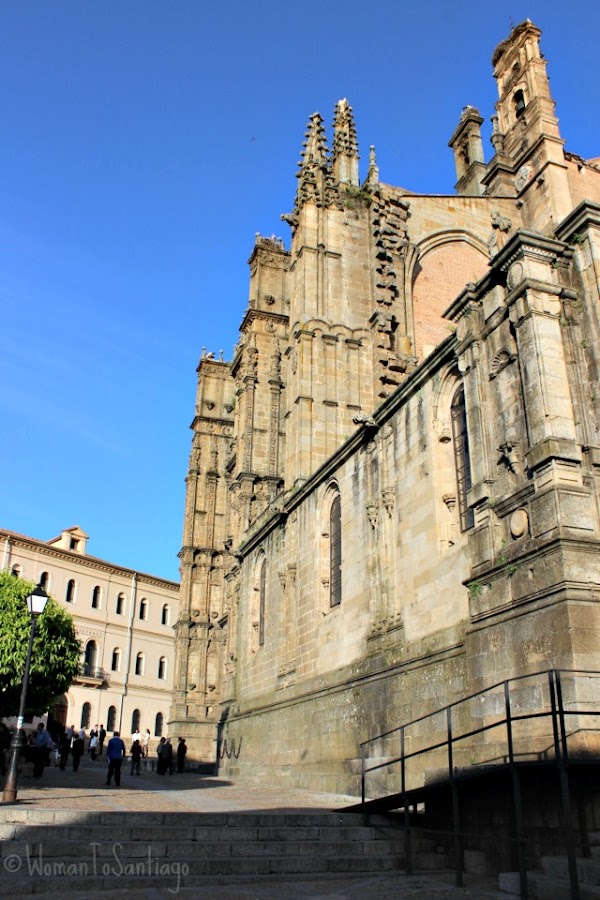 foto de la catedral y plaza mayor