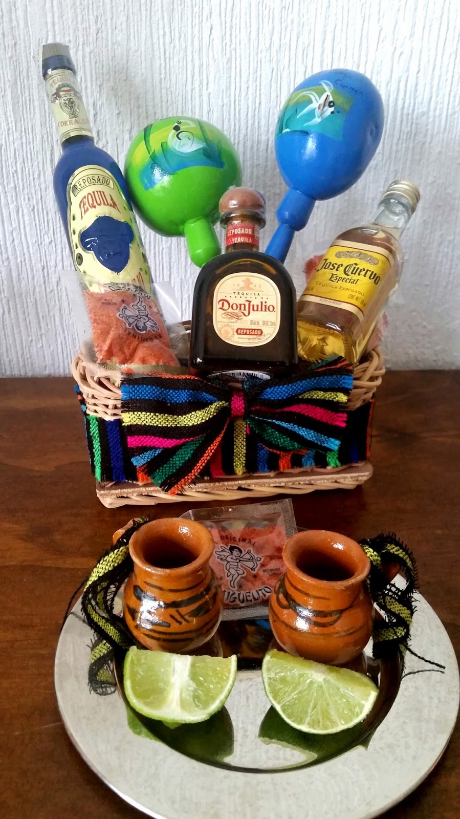 Better Together Mexico Destination Wedding Cinco De Mayo Mexican You Can T Forget Some Favors For Your Guests Like This Mini Tequila Bottles It Is A Great Gift And Something Representative Several Of Our S Ask Us