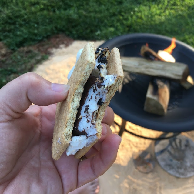  I am sharing an idea for a Mobile S'mores Caddy along with my favorite new tool from HomeRight that will get your fire going in no time!