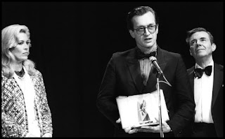 Wim Wenders con el premio de Cannes