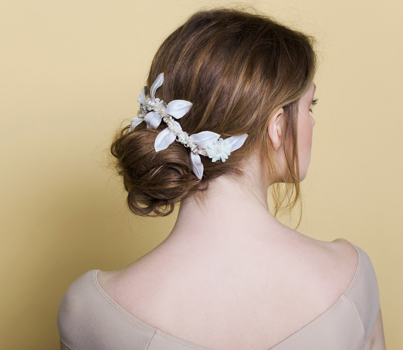 Maravillosos tocados y sombreros de novia | Colección Tami Bar-Lev Maravillosos tocados y sombreros de novia | Colección Tami Bar-Lev