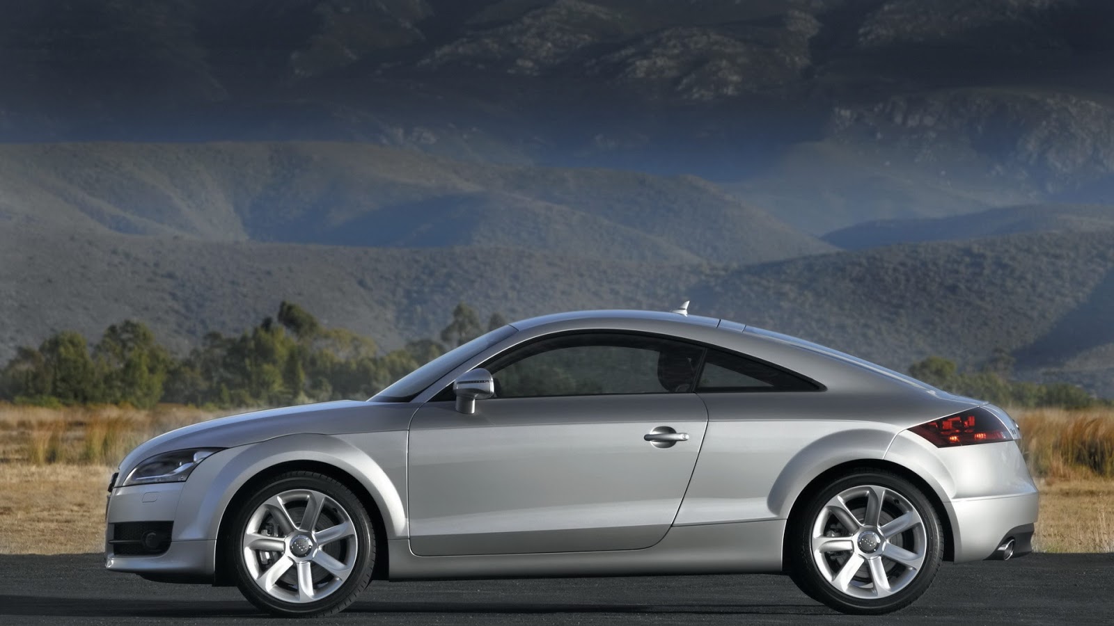 Top 27 Most Beautiful And Dashing AUDI CAR Wallpapers In HD
