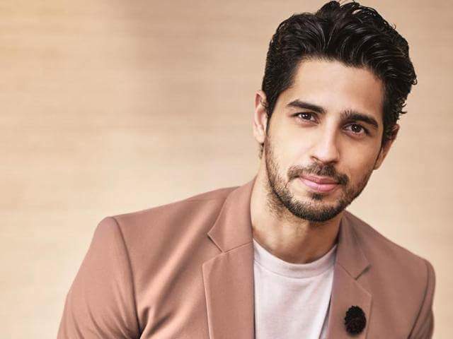 Siddharth Malhotra hot HD Wallpaper and Photo Gallery
