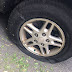 A conservative political activist named Laura Loomer Posts Pics Of Her ‘Slashed Tire’ On Twitter, But Someone Quickly Proves She’s Lying And It’s Hilarious (21 Pics)