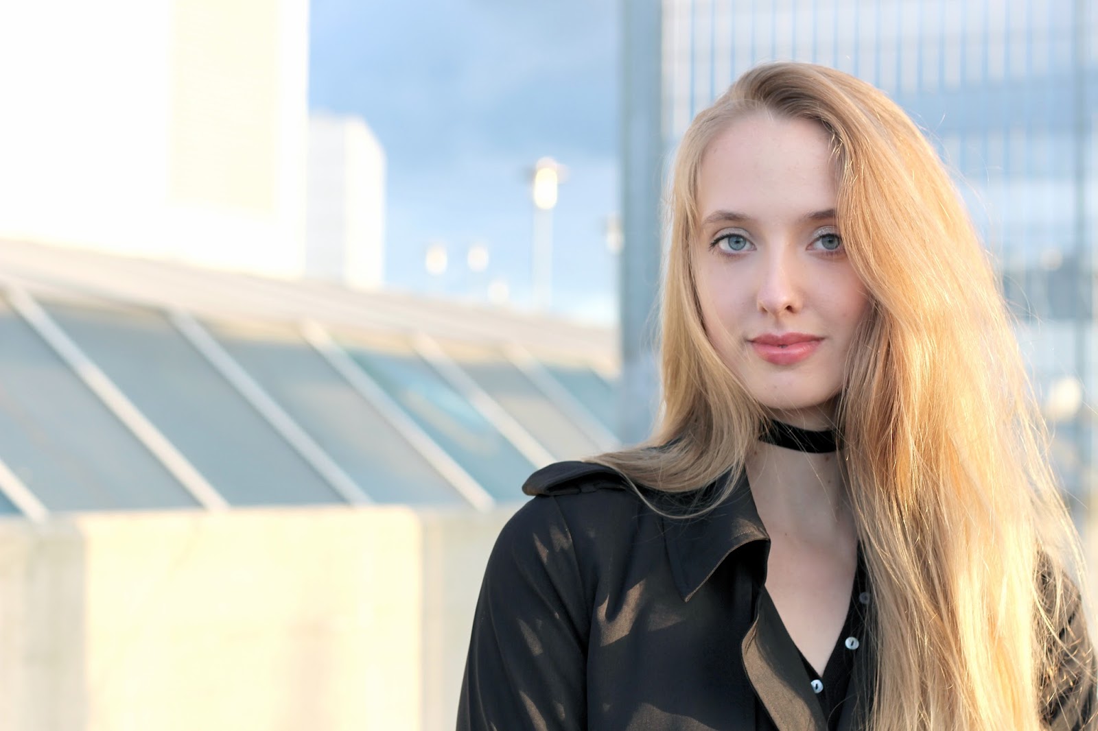 Wearing a choker in Autumn Autumn Winter 2016 choker styling fashion blogger