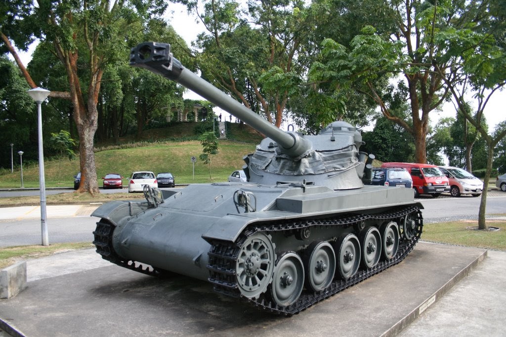 Amx 13 90. 13 танков. Amx-13 танк. танк amx 13 75. французский танк амх-13.