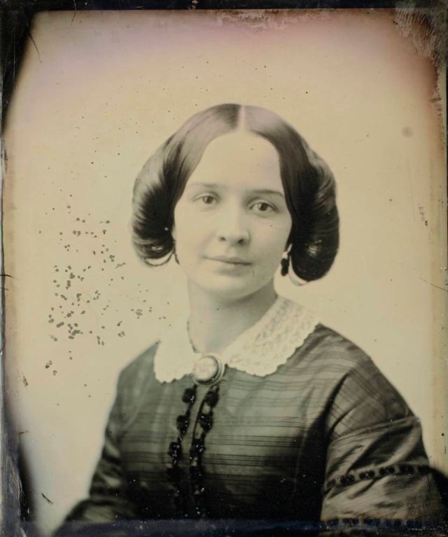Old Photos Show the Spectacle of Victorian Women s Hairstyles  1870s 1900s - 75