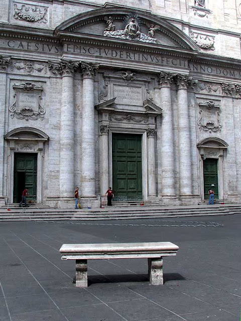 Santa Maria in Vallicella, piazza della Chiesa Nuova, Rome