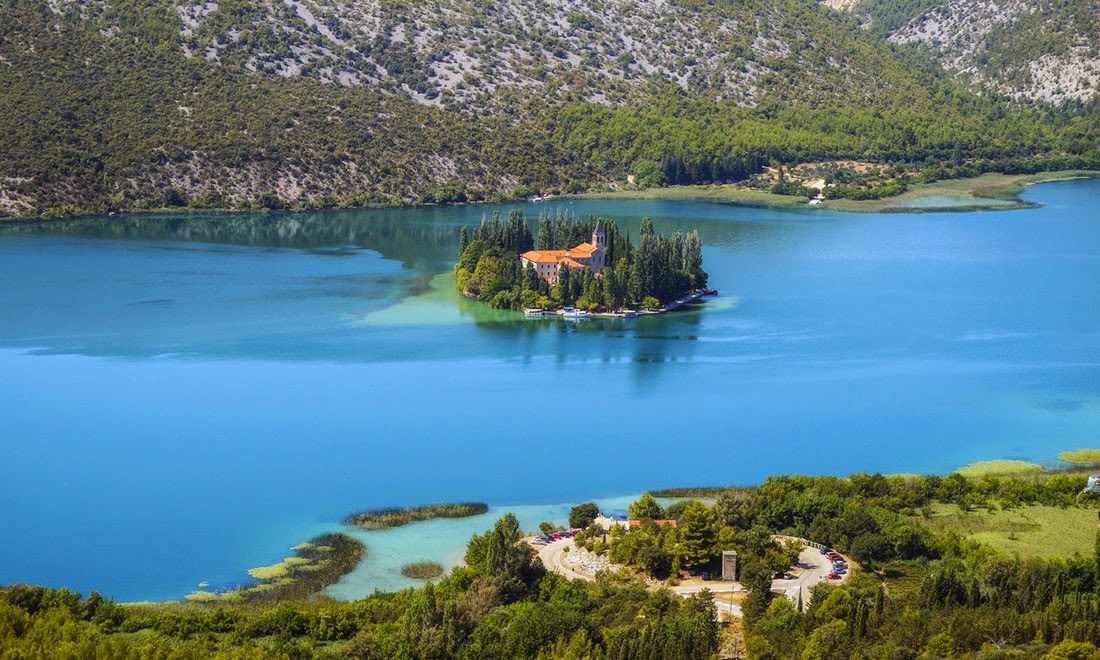 10 of the smallest inhabited islands in the world canon pictures