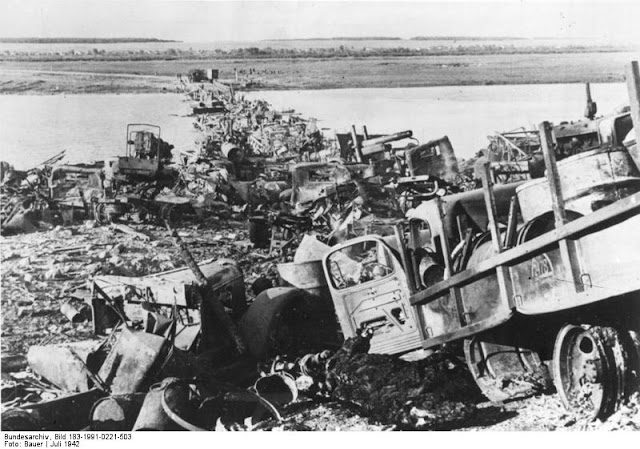 German field marshals worldwartwo.filminspector.com wrecked Soviet vehicles Don River